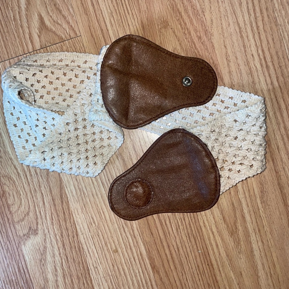 Beige crocheted belt